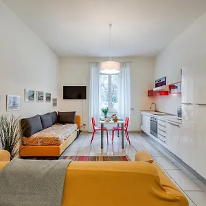  Apartamento Coni Zugna, 34 - A Pochi Minuti Da Malpensa E Linate Italia