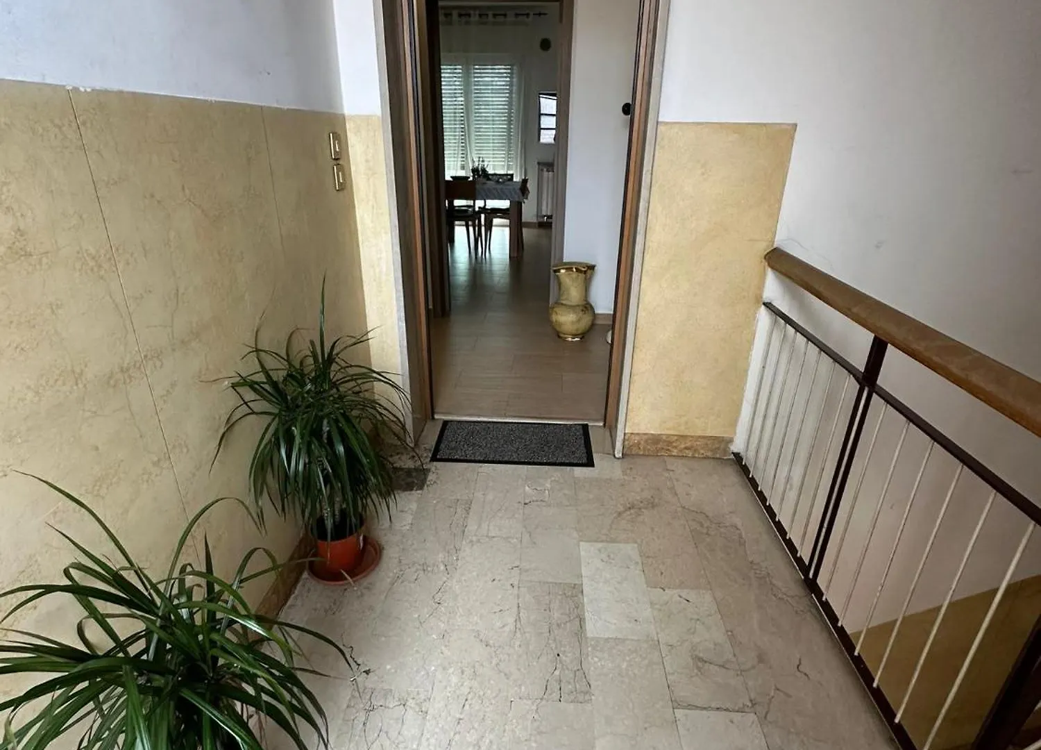 Casa Luna Mestre Apartment
